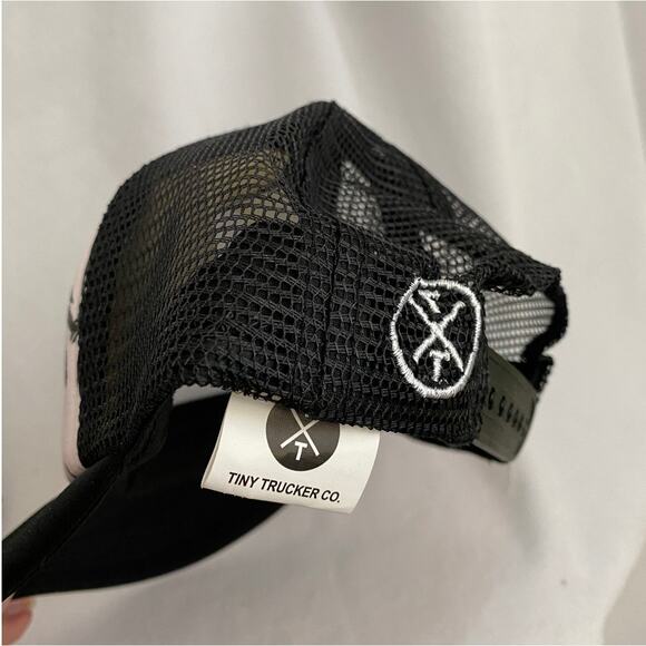 One Baby Trucker Hat Palm Trees NEW - Picture 2 of 7